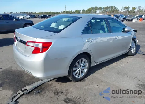 2012 Toyota Camry Xle z USA, uszkodzony, nr VIN 4T4BF1FK6CR205195